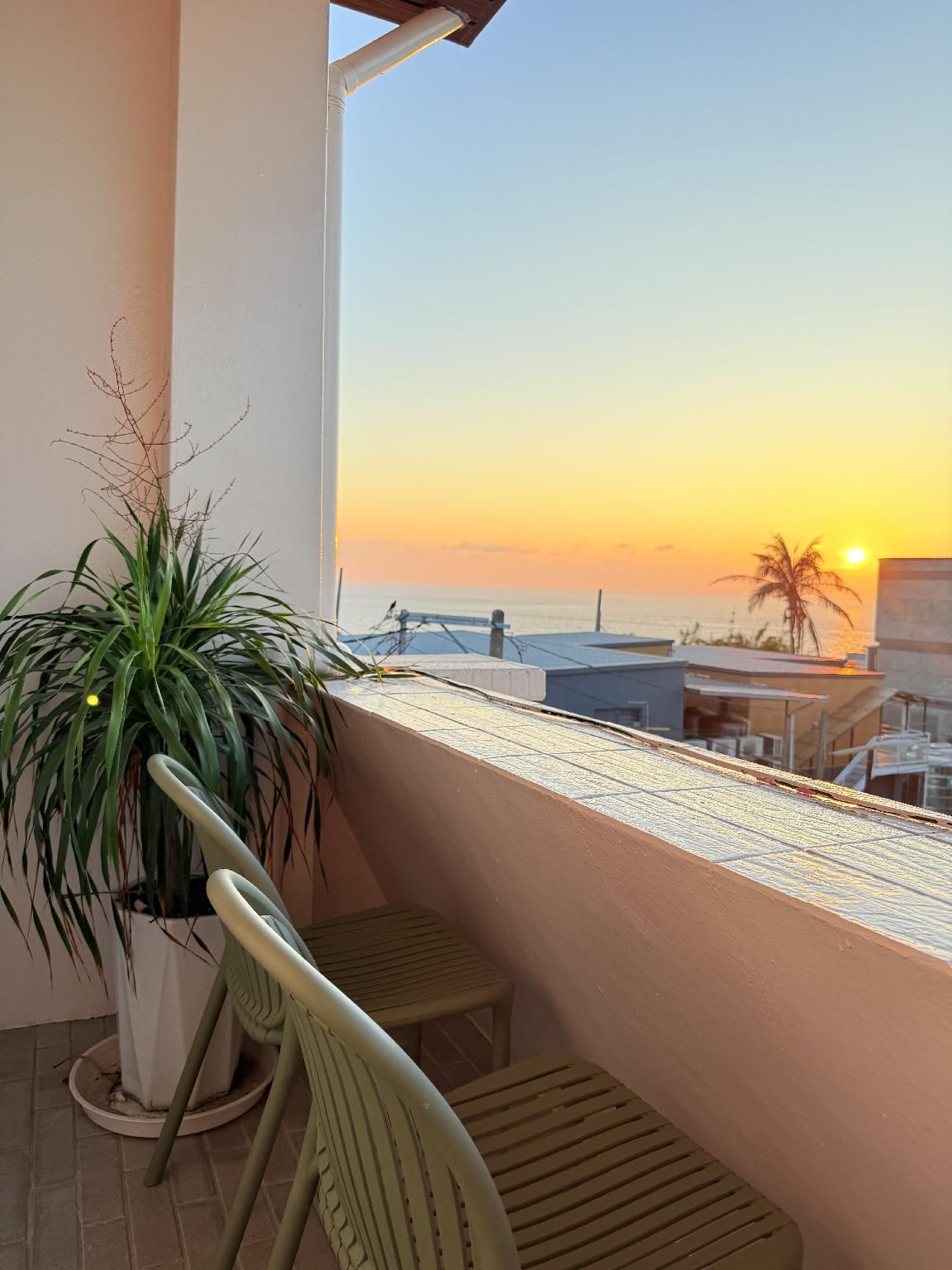 YunduoHome B&B High Floor Ocean View Quadruple Room 2