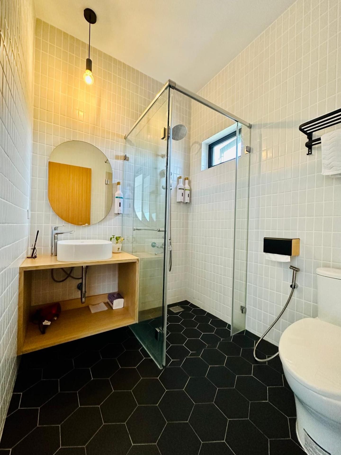 Weizhi Hotel Quadruple Room with Sea View 3