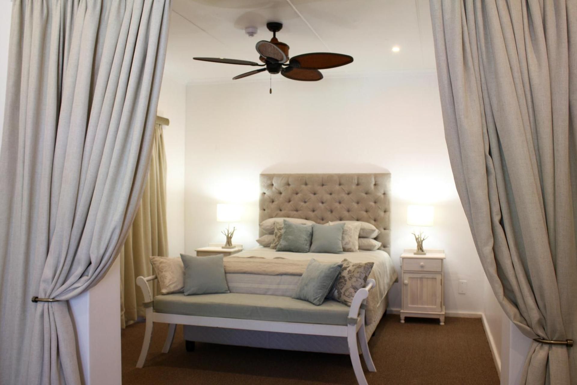 Family Room with Garden View