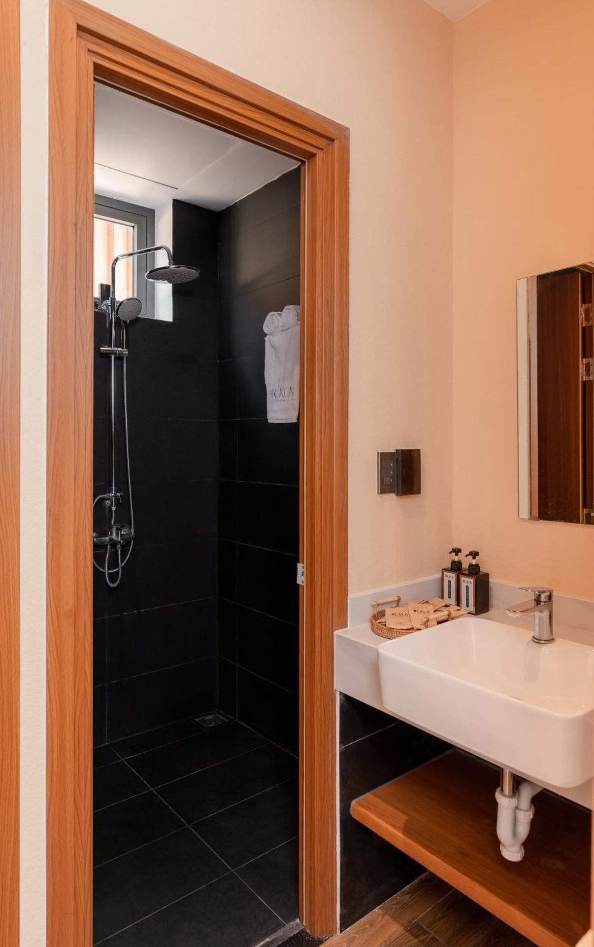 Garden View Family Room