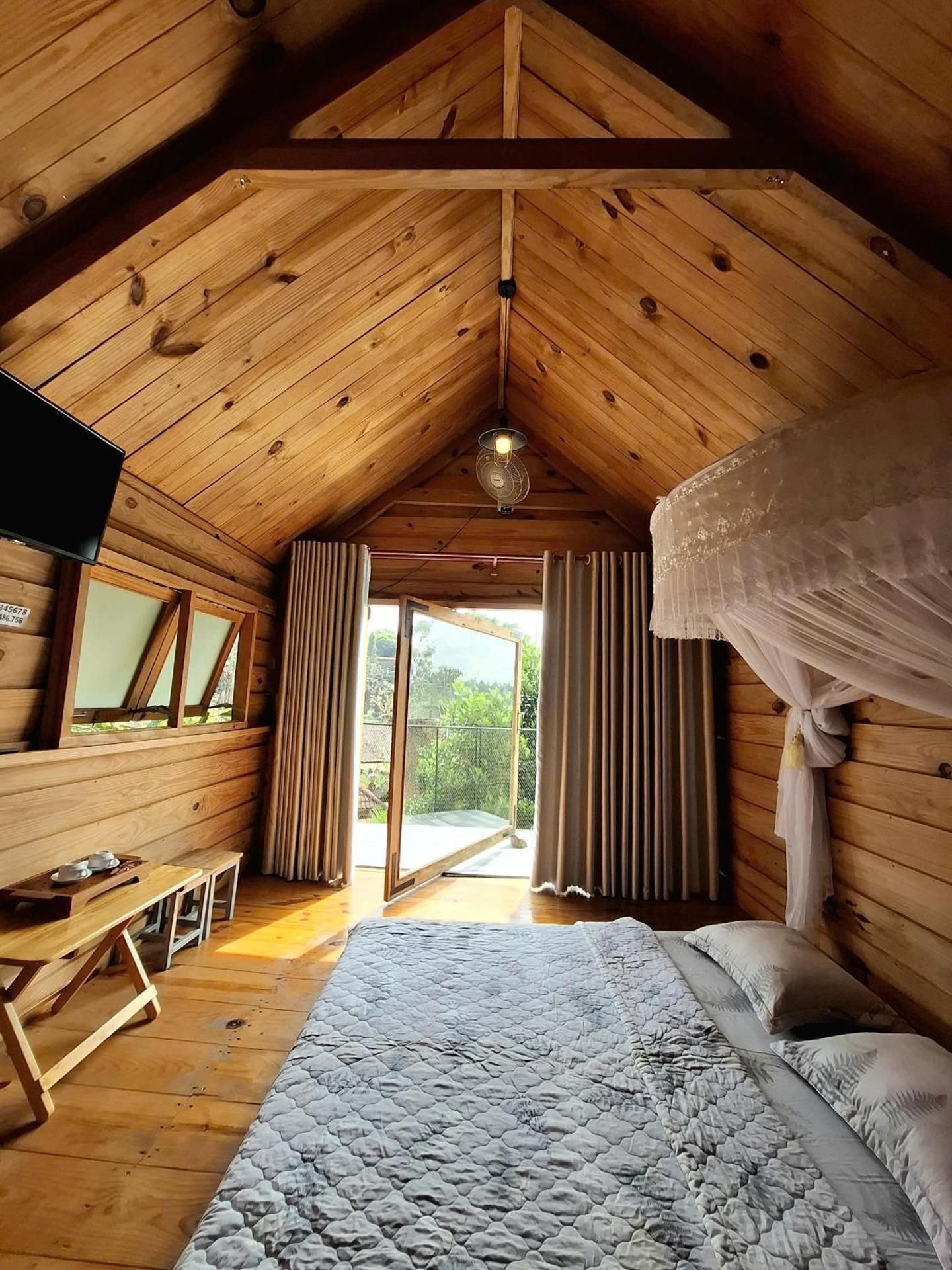 B'lao Corner Homestay Deluxe Double Room with Extra Bed