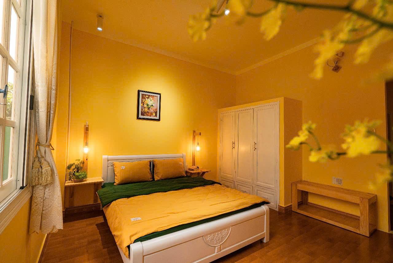 Villa 5 Bedroom with Living Room - Entire Private Homestay