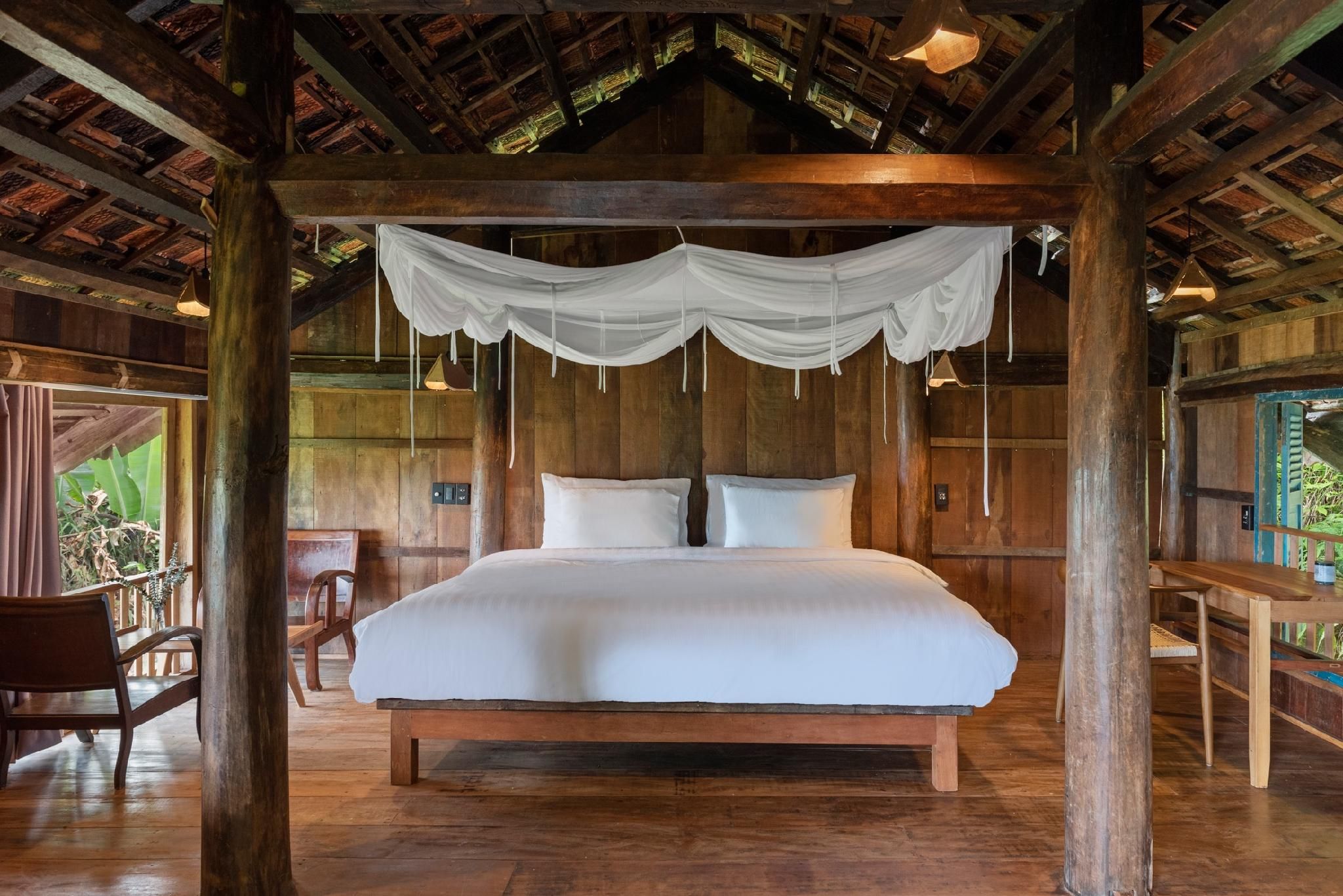 Cao Lan Hamlet Suite Room