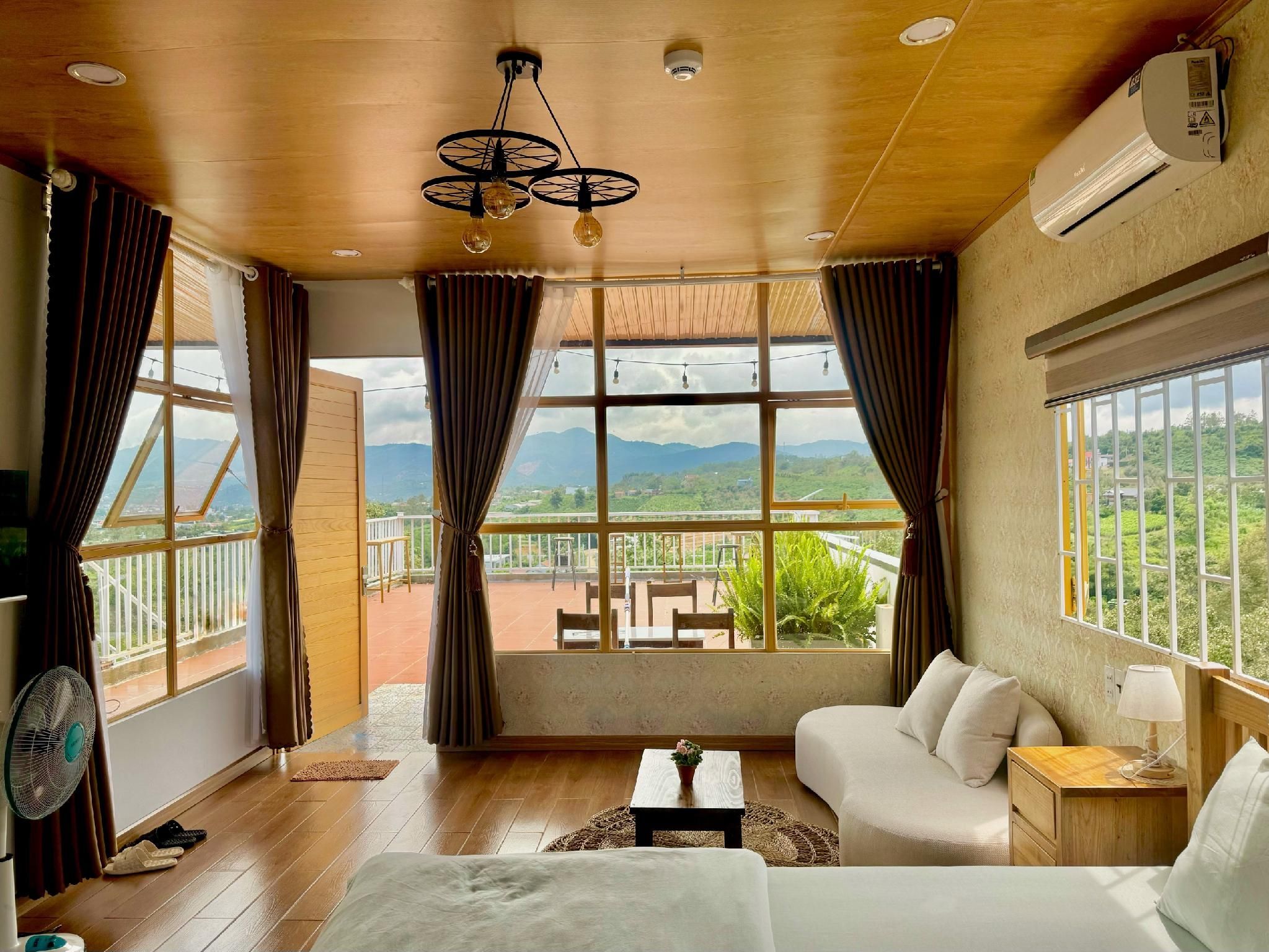 King Bedroom Suite Garden View High Floor