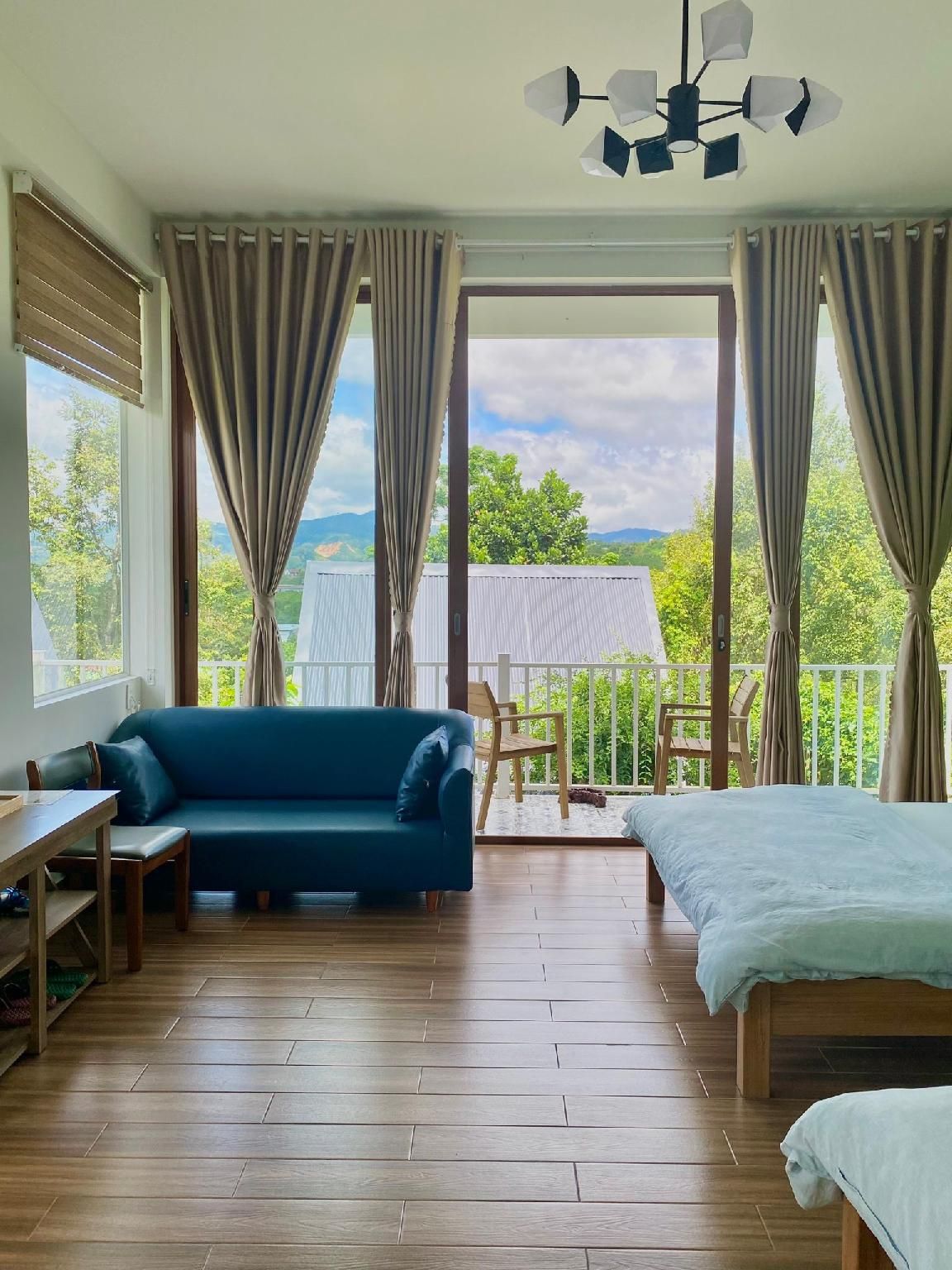Deluxe - 2 Beds with Balcony