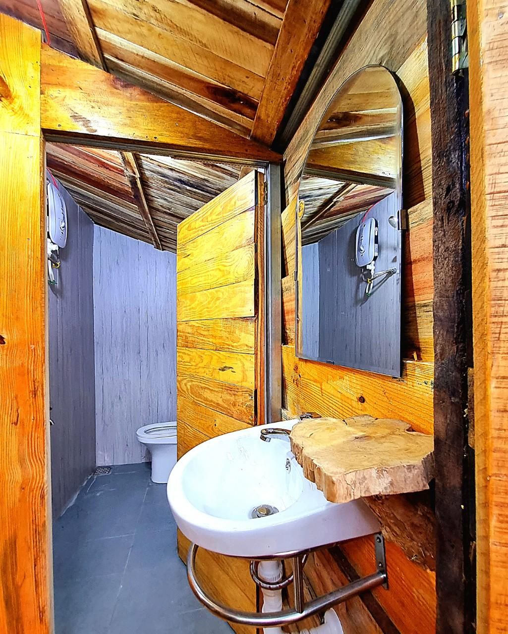 Bungalow with Balcony