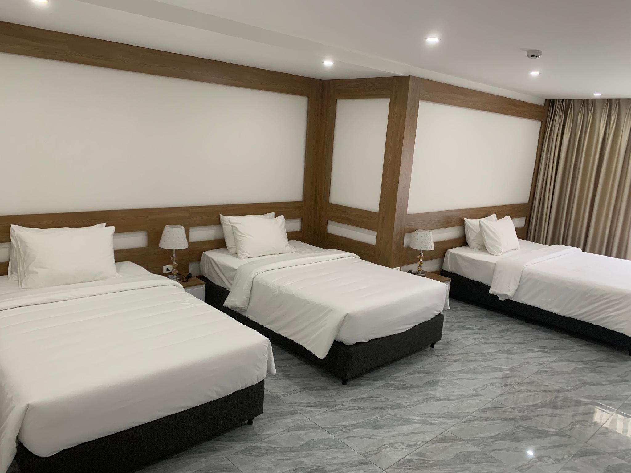 Triple Family Room