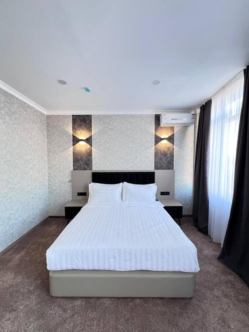 Superior King Suite