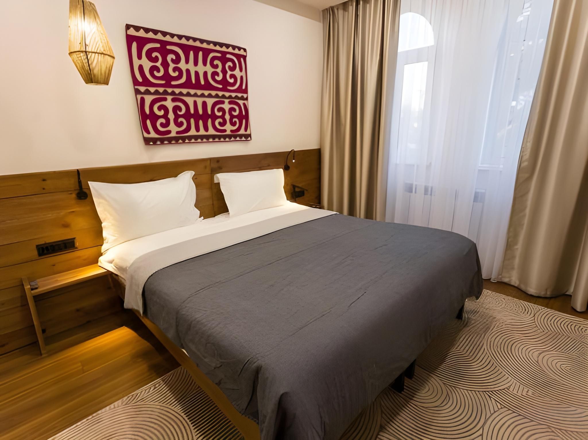 Akjola Hotel Business Suite