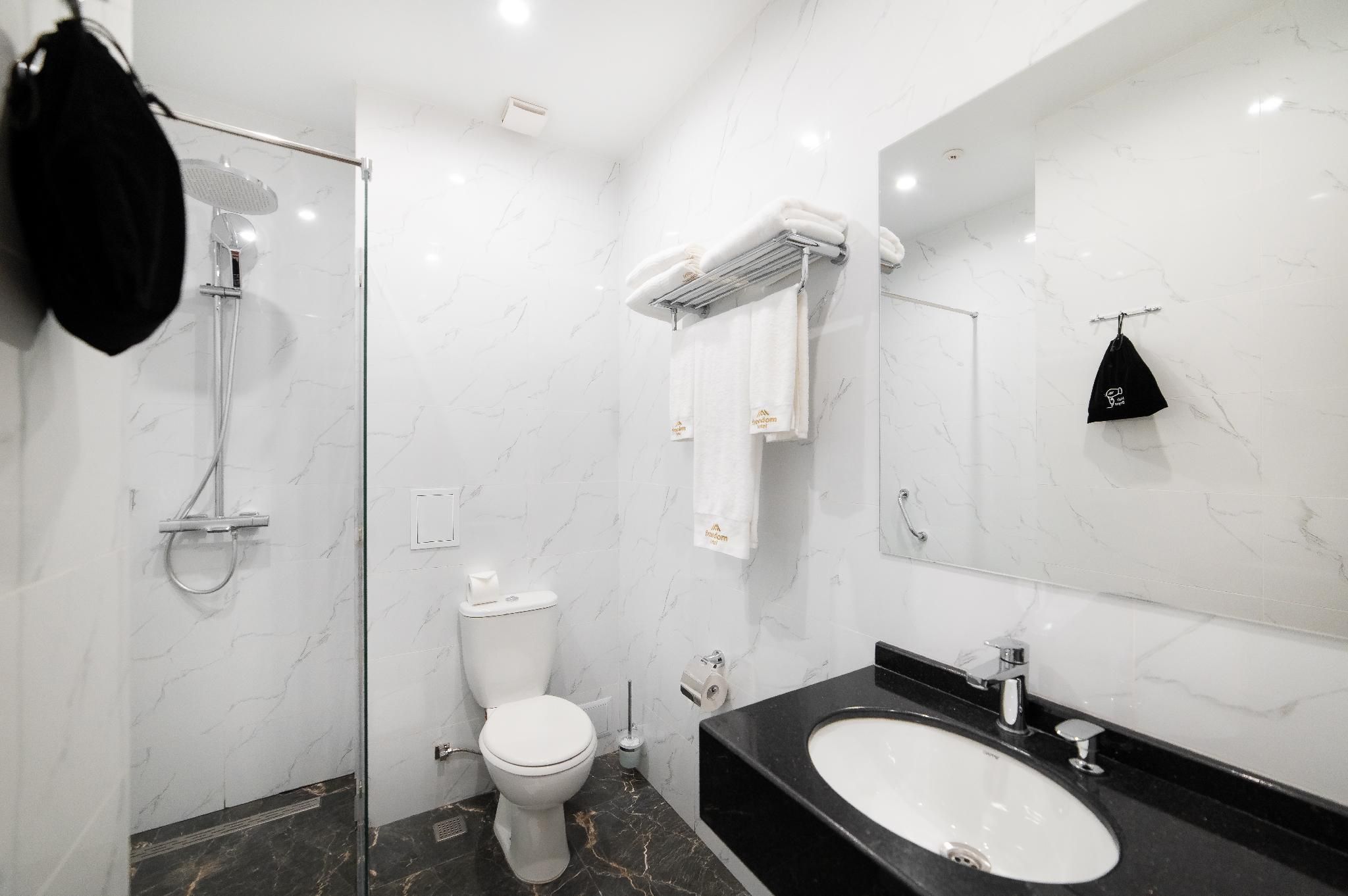 TWIN Standard Twin Room