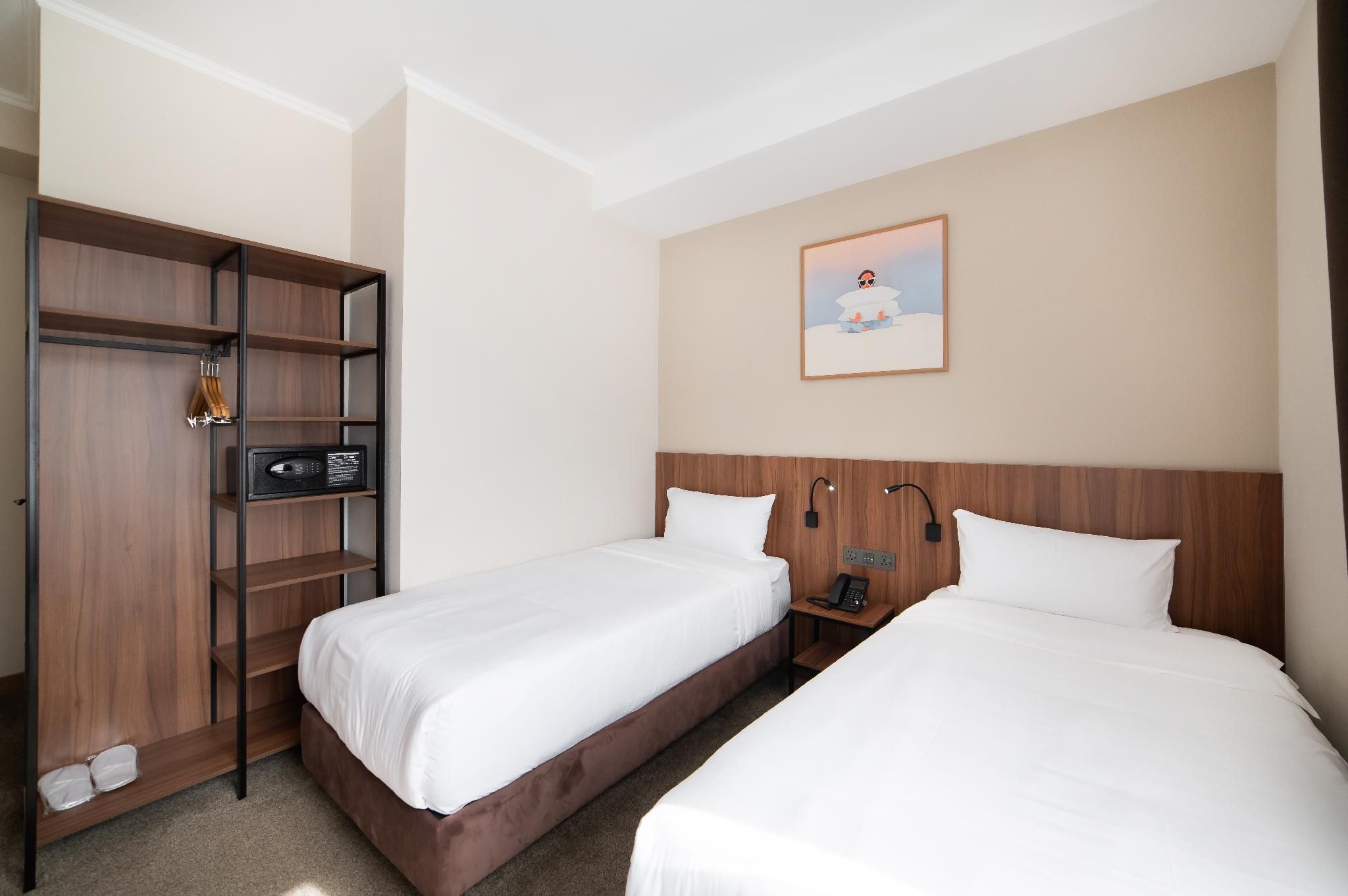 TWIN Standard Twin Room