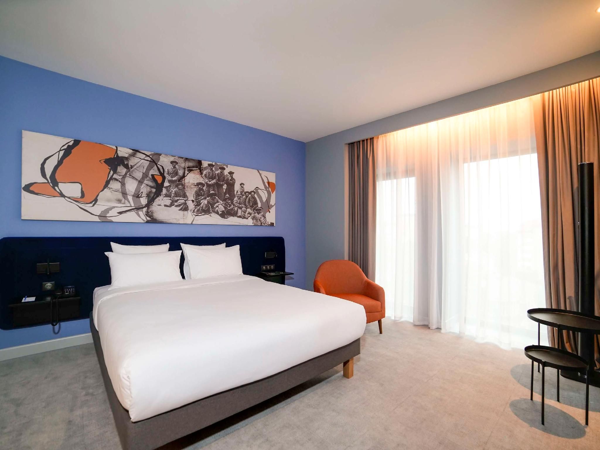 Executive Suite with one Queen size bed