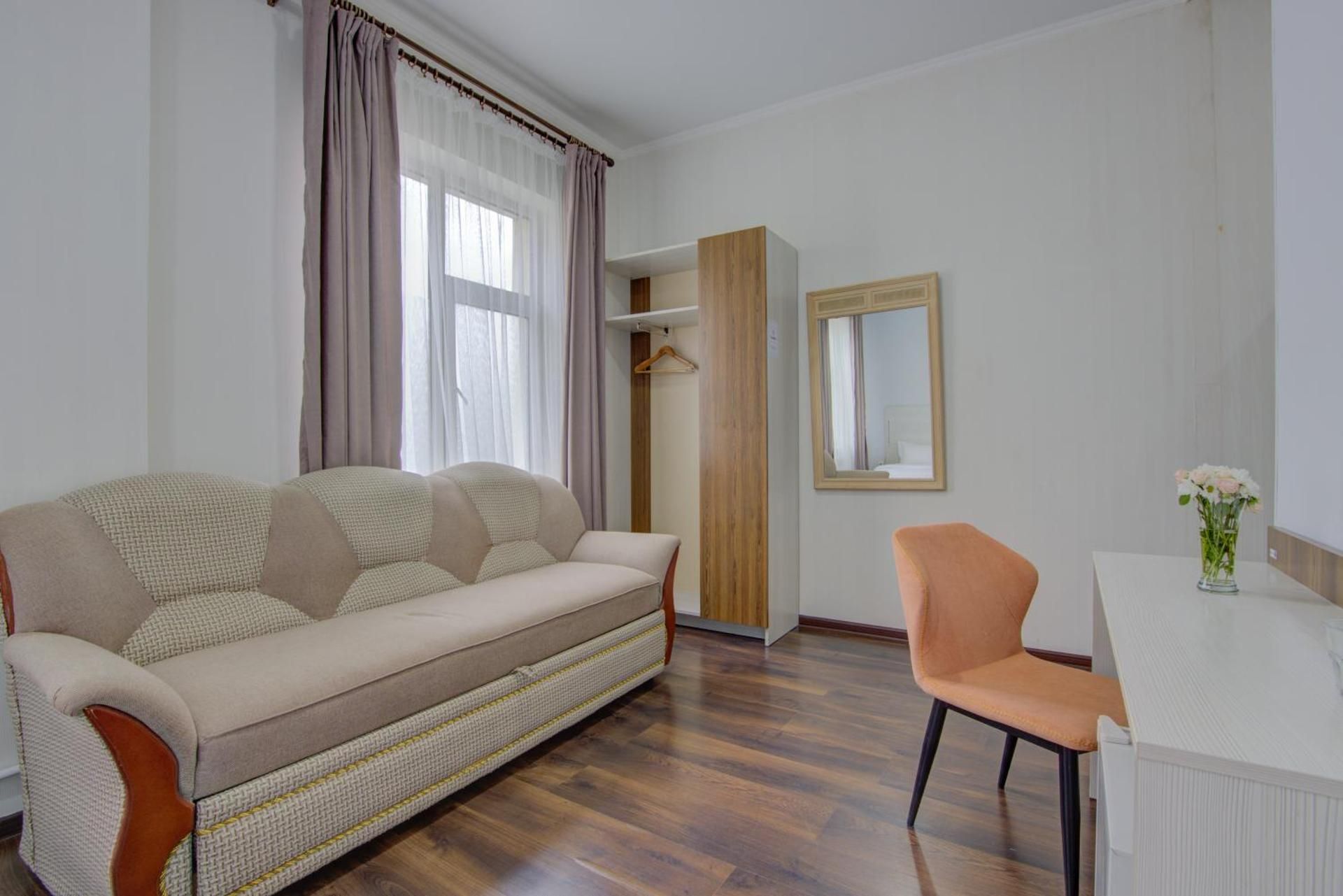 Basic Triple Room