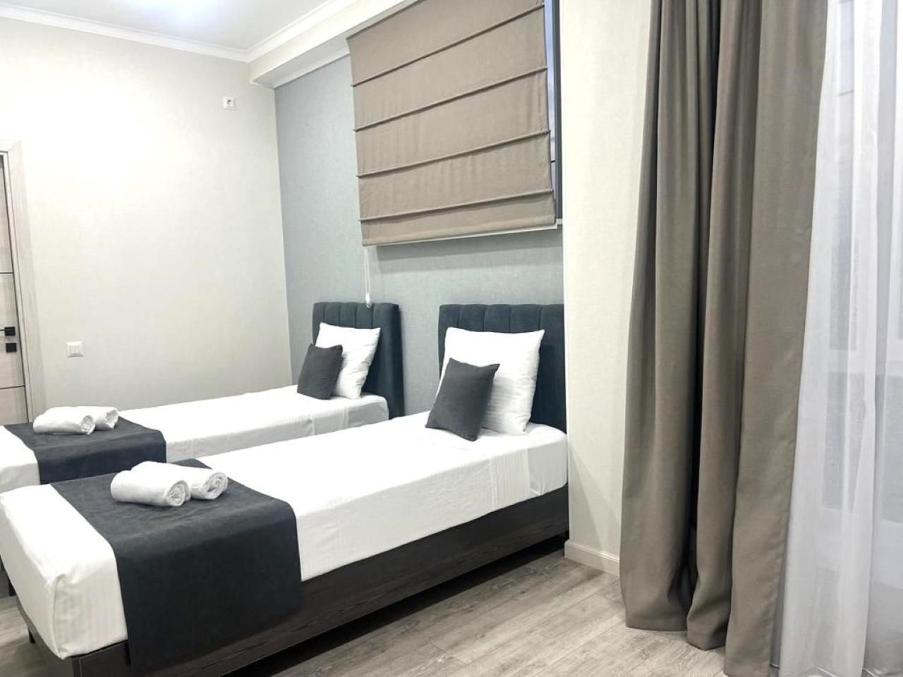 Urban Hotel Triple Standard Room 2