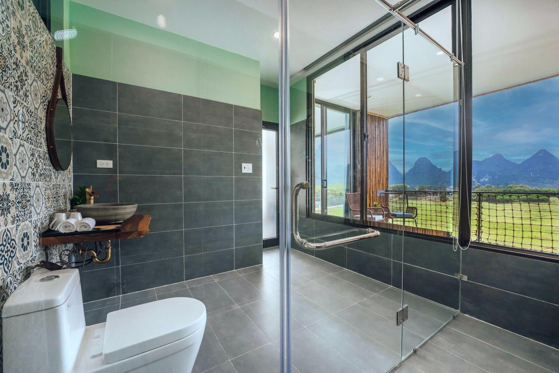 Tu Lan lodge Mountain View 3