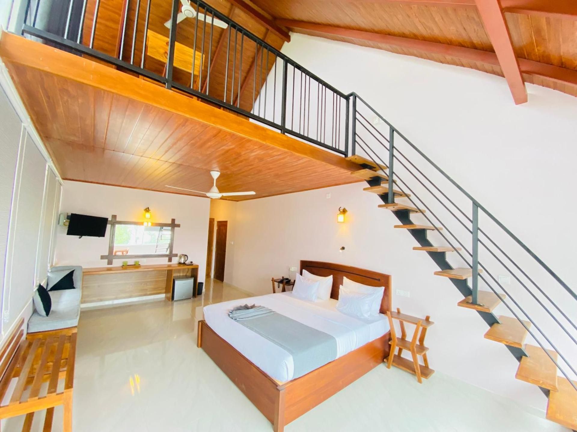 Suite with Mountain View