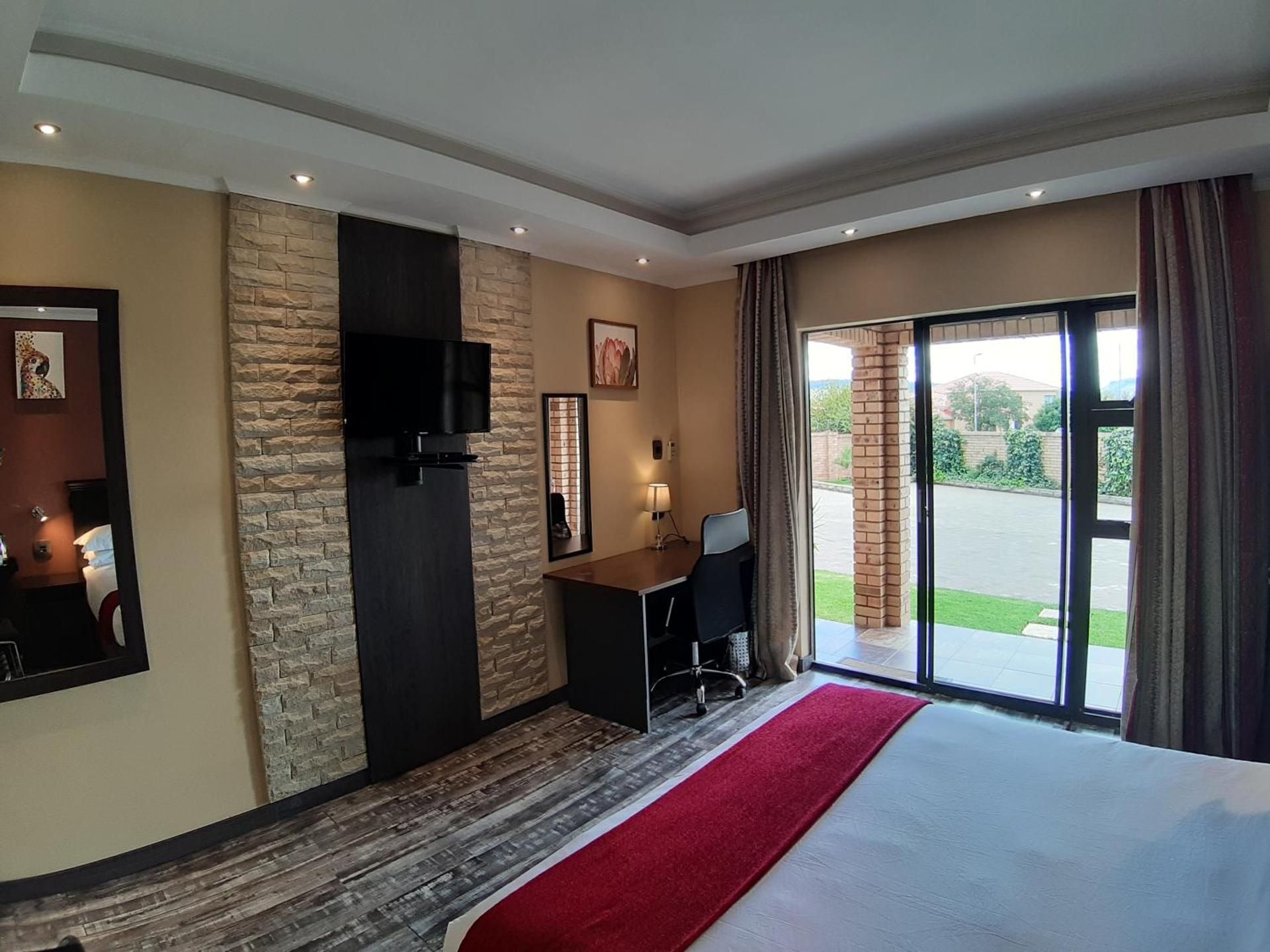Queen Room