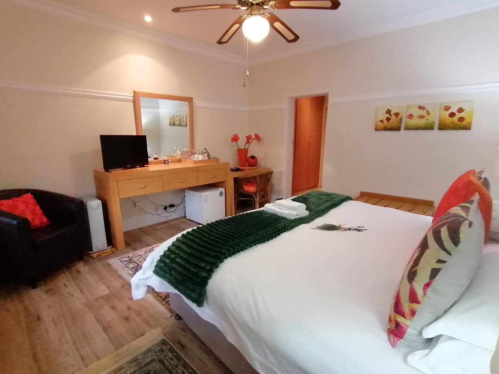 Standard Room (Bath Only)