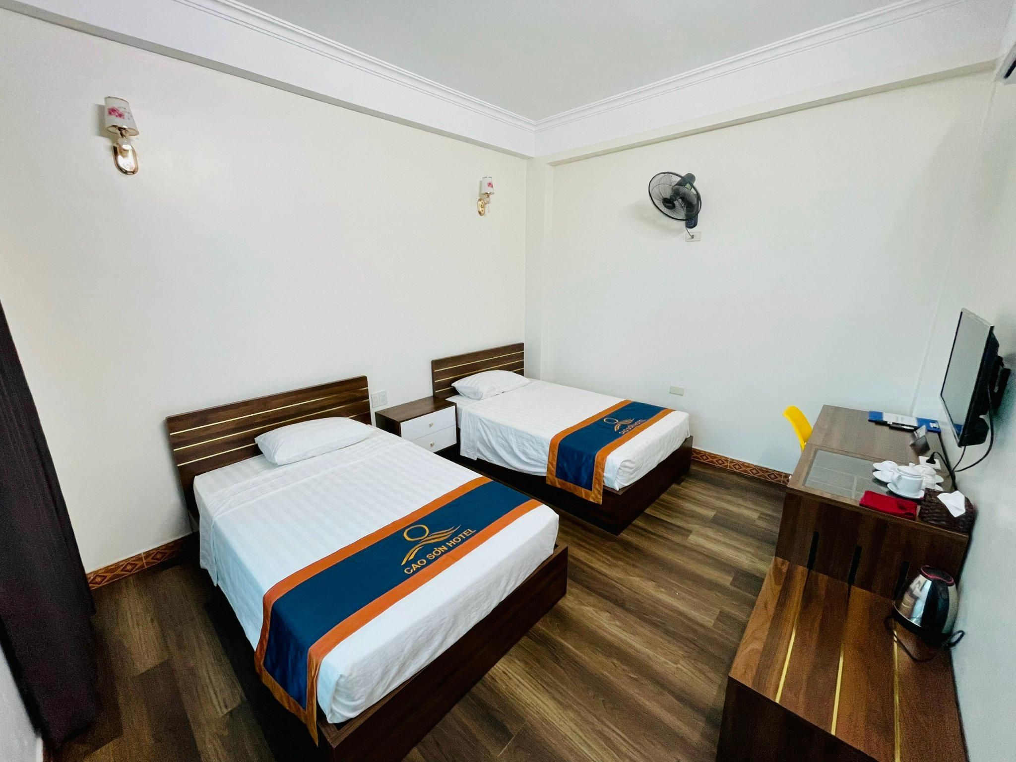 Cao Son Hotel Cam Pha Guest House Twin Room 2