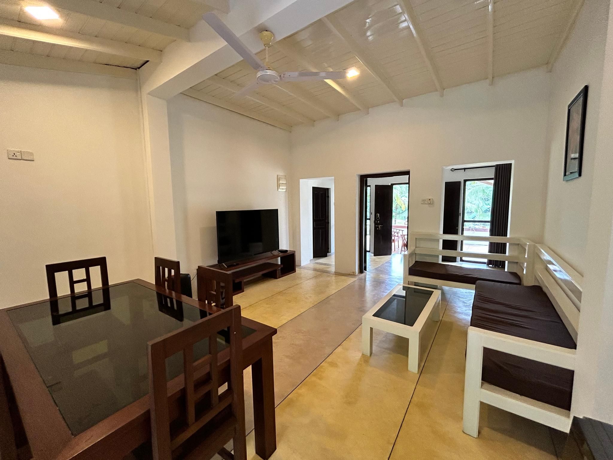 Heaven By The Lake Bungalow 2