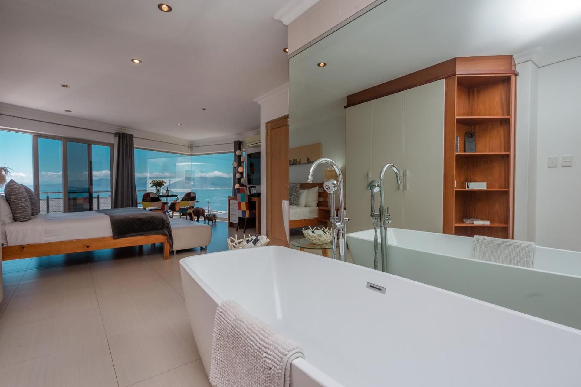Honeymoon Suite