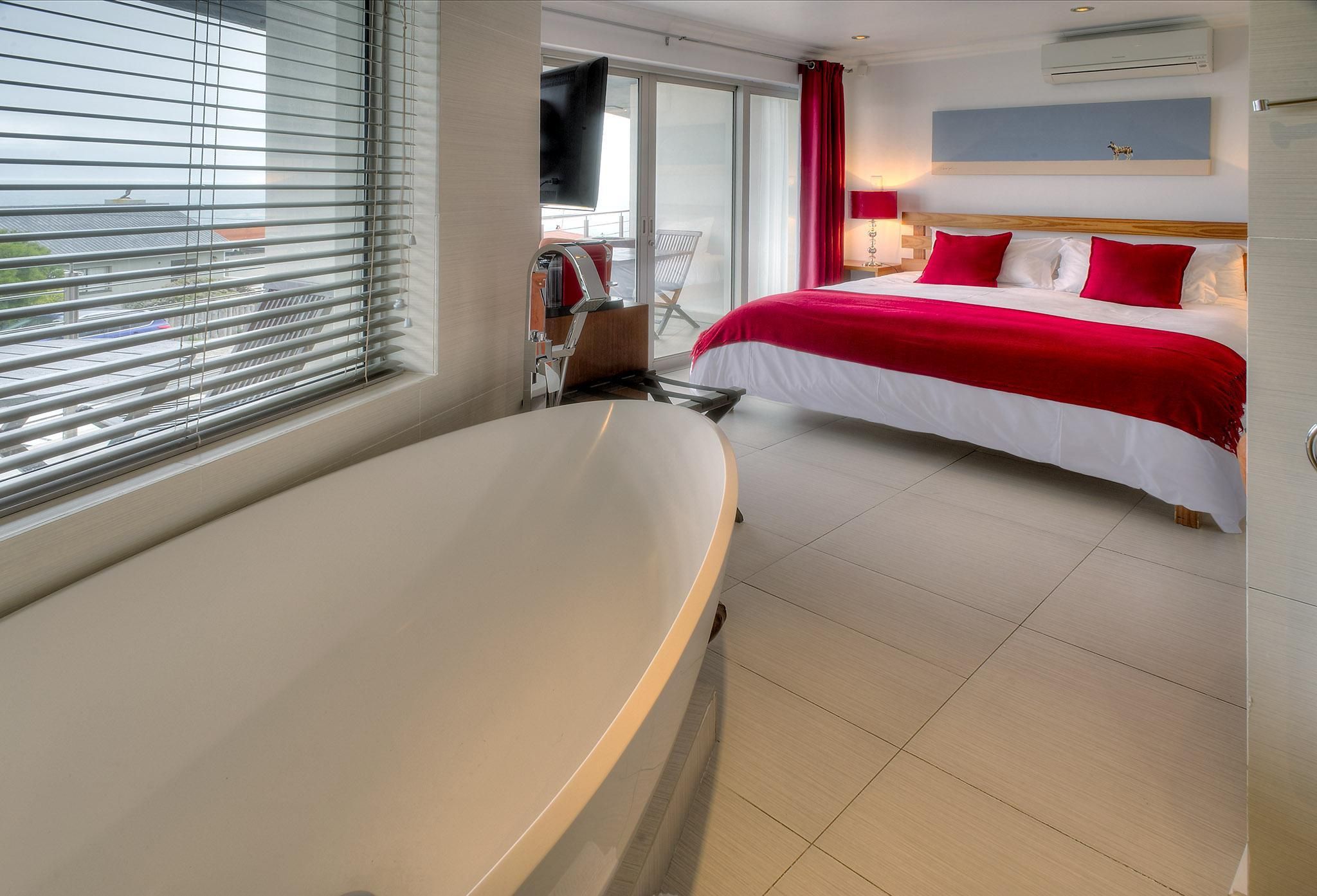 Deluxe Bayview Rooms