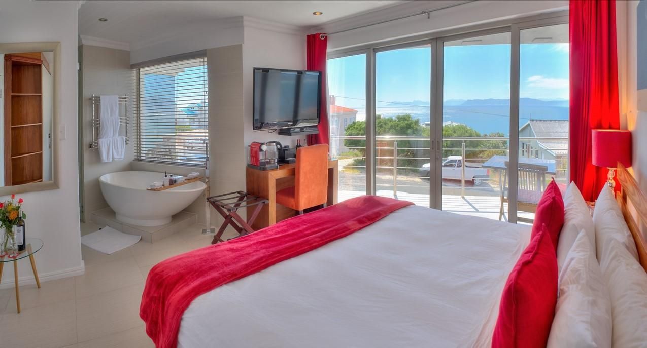Deluxe Bayview Rooms