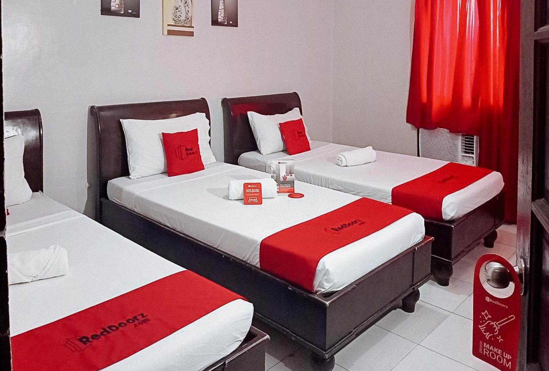 RedDoorz Near Ormoc Port Terminal Triple Room 2