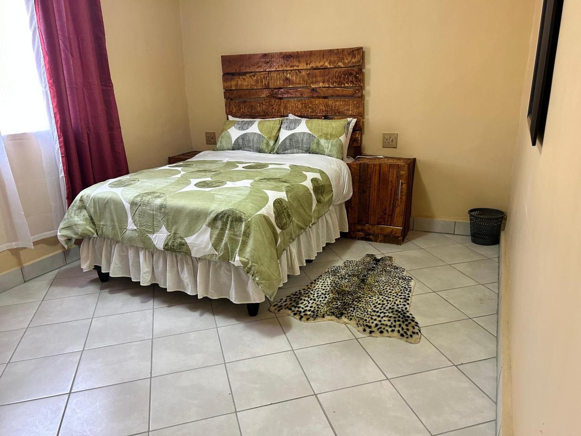 Double Room with Shared Bathroom