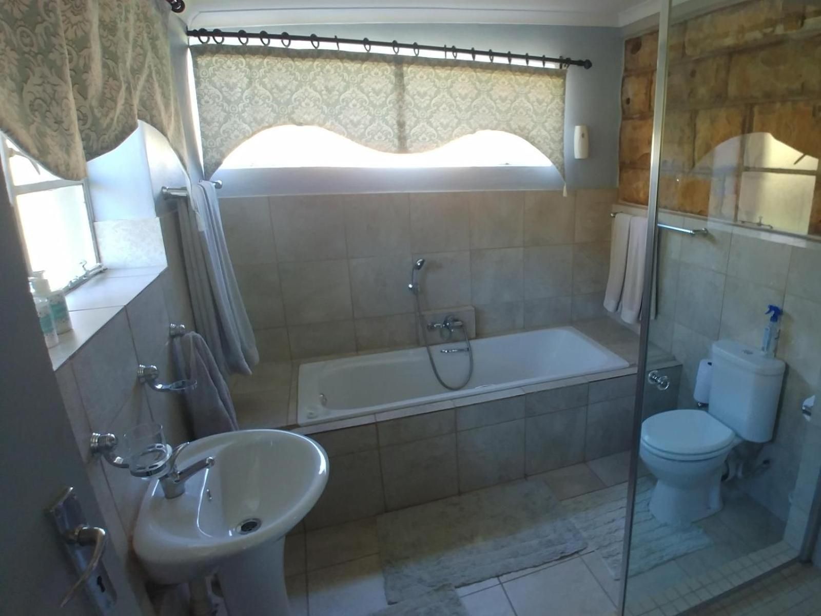 Honeymoon Suite