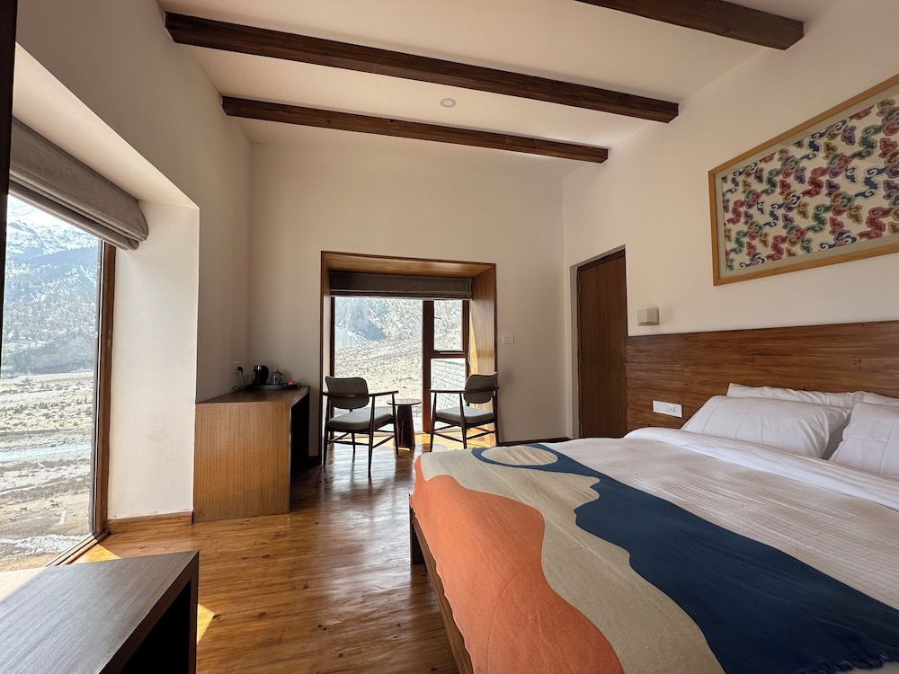Mountain Lodges of Nepal Manang Deluxe Double or Twin Room, Mountain View