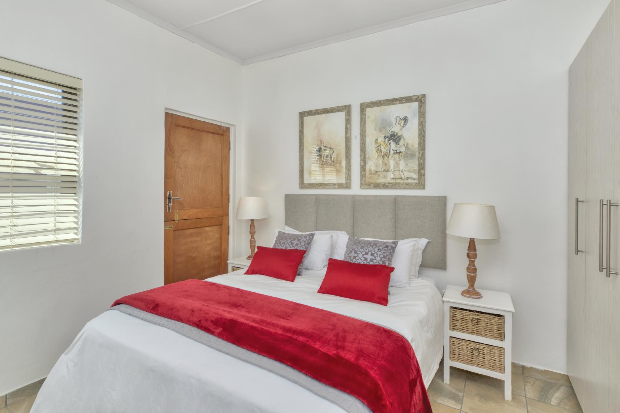 LandsEdge Wild Aster Cottage