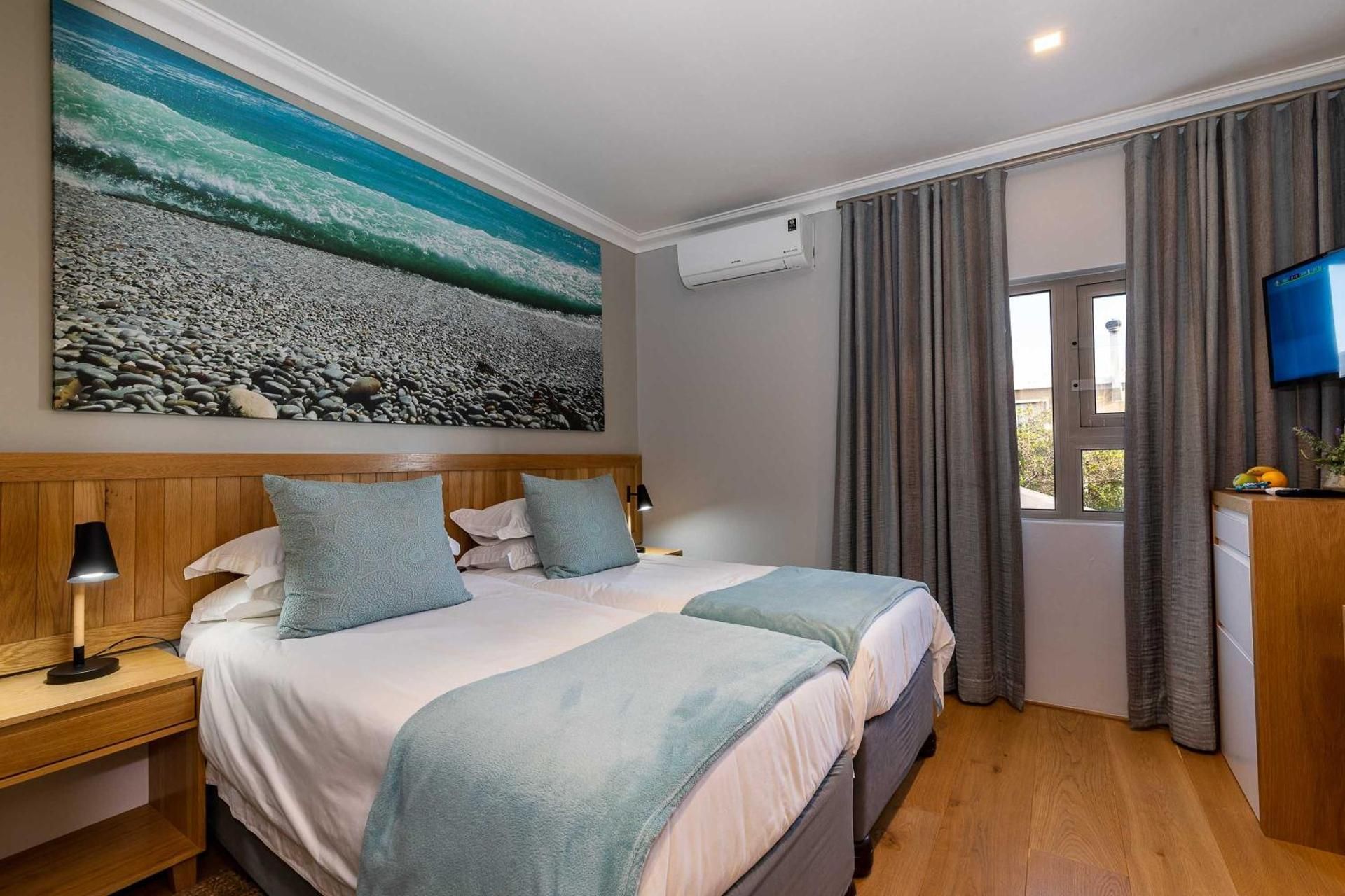 Twin Room with Shower