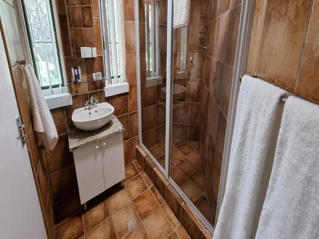 Luxury Queen Room