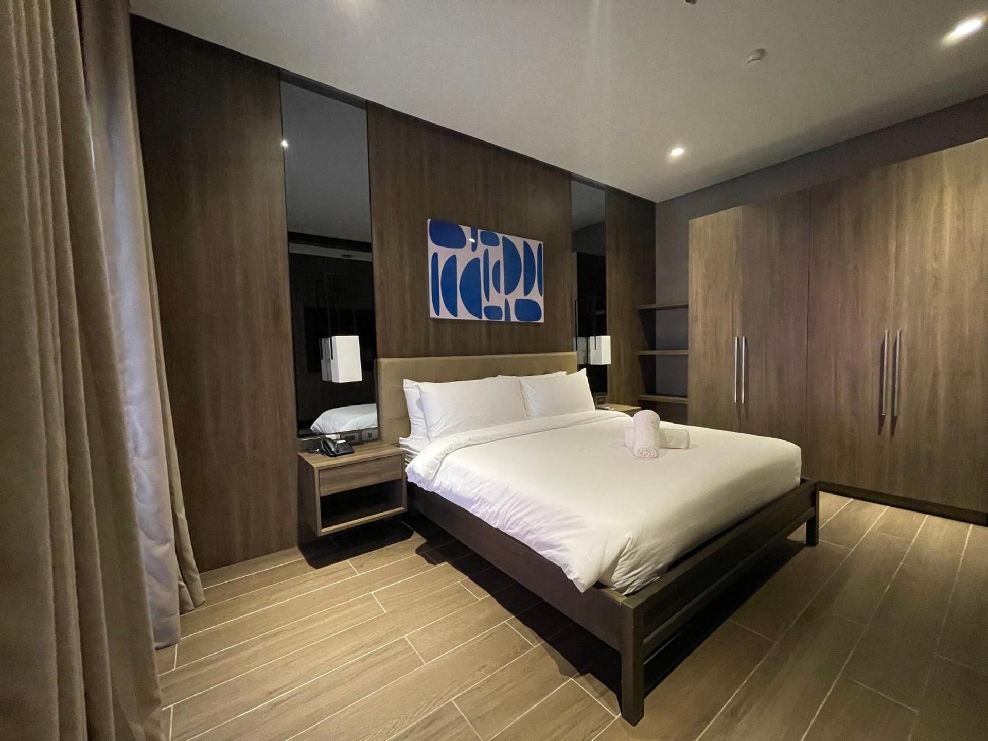Executive Suite