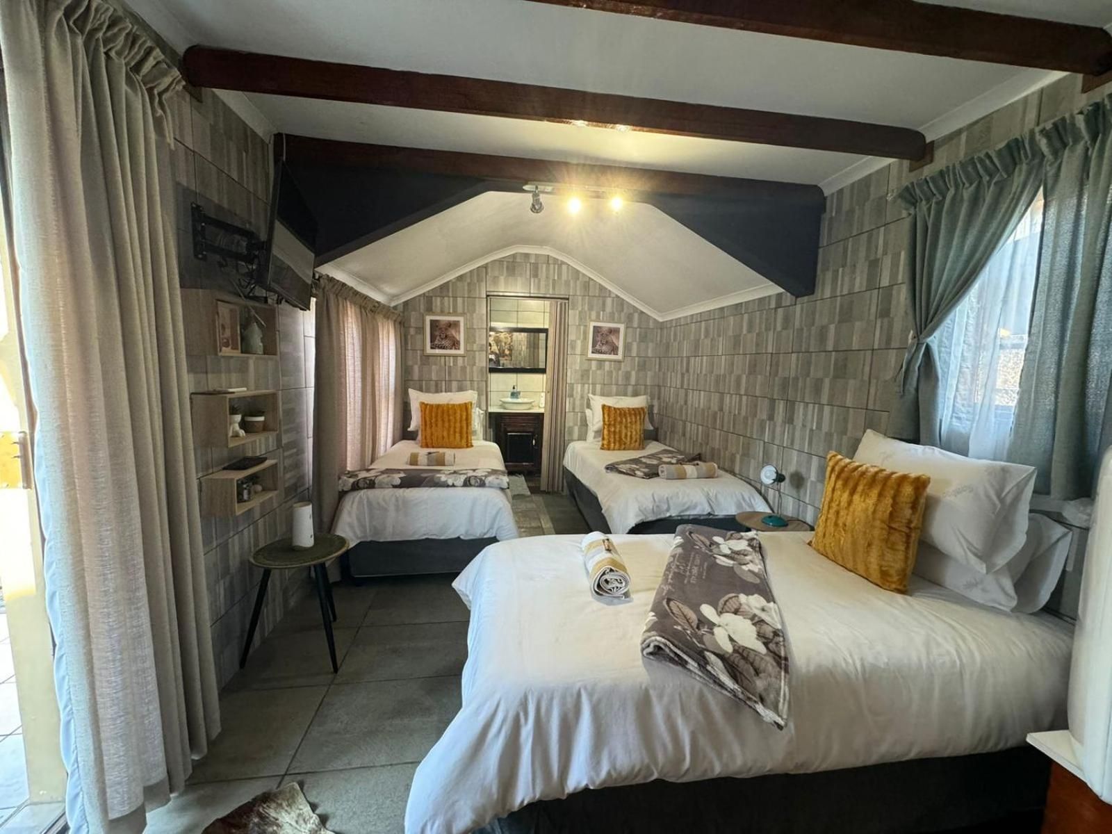 Budget Triple Room