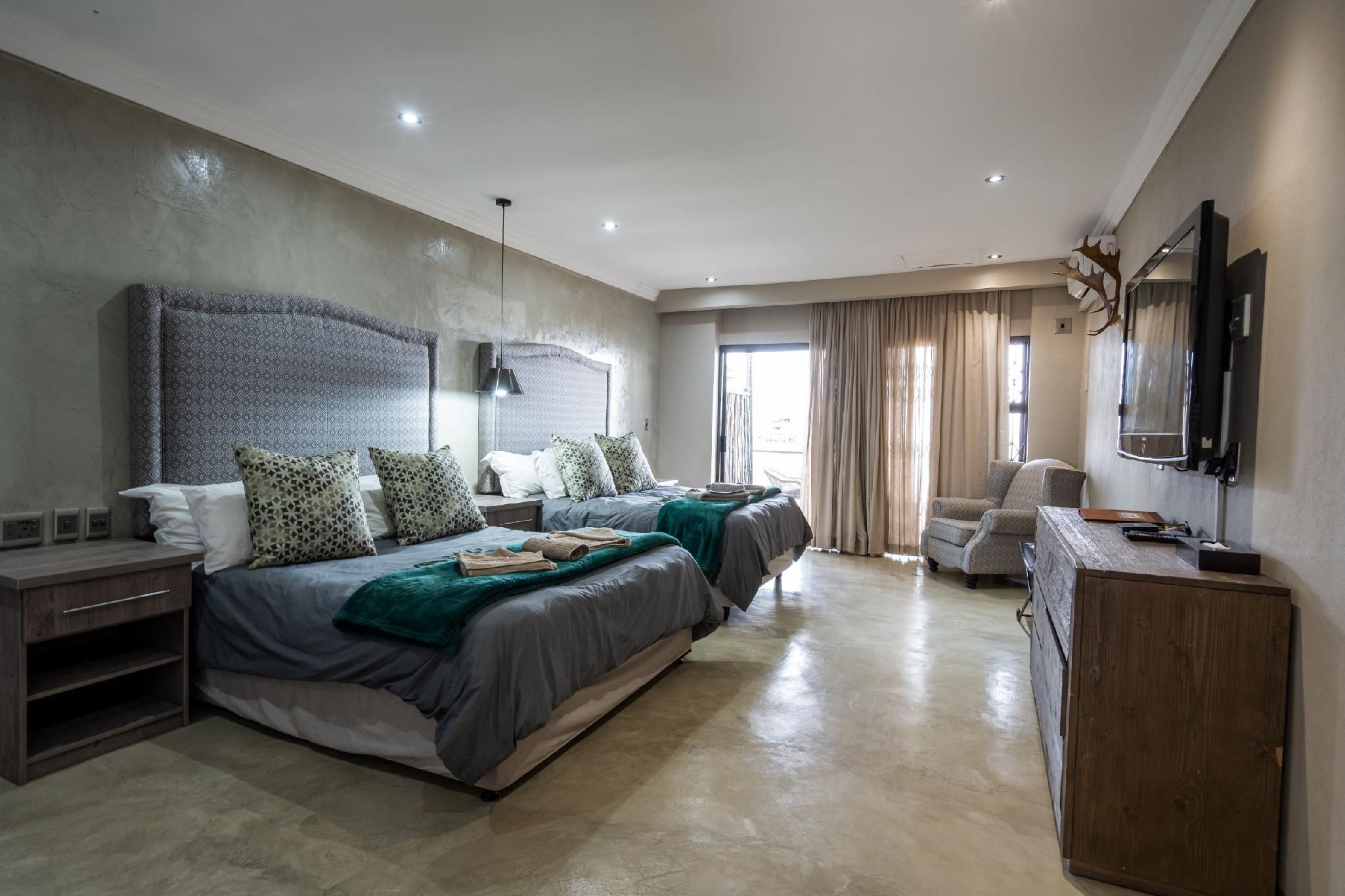 Luxury Suite