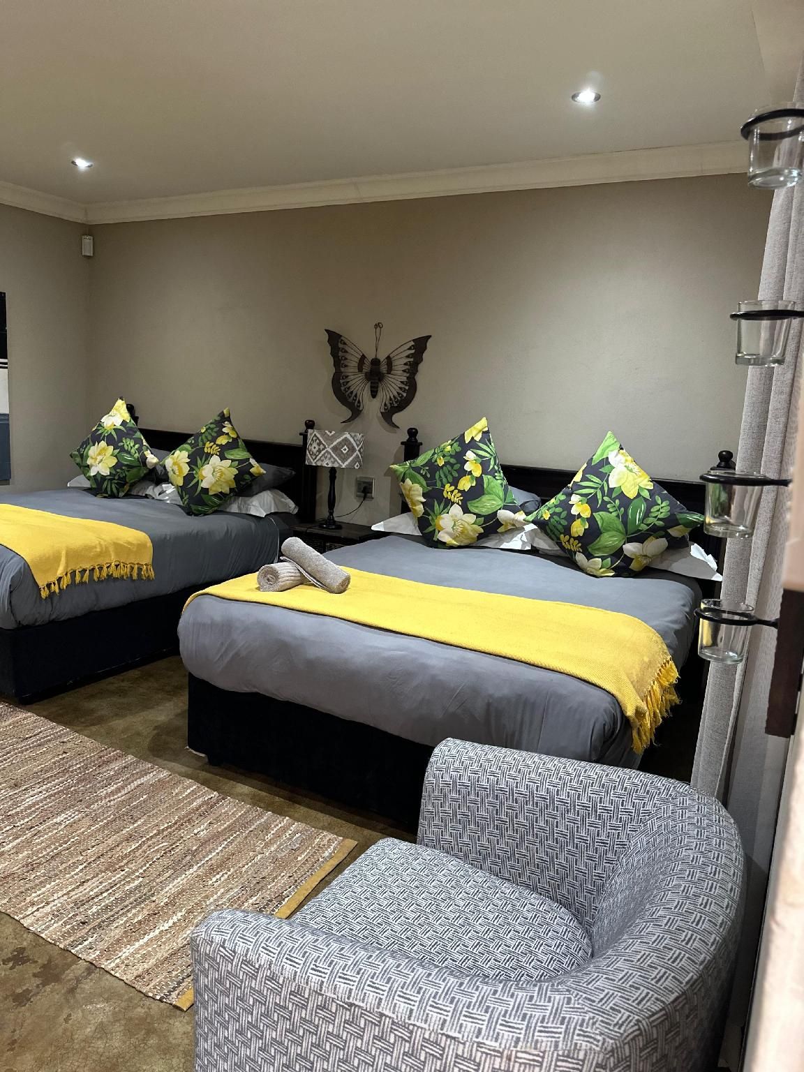 Deluxe Family Room