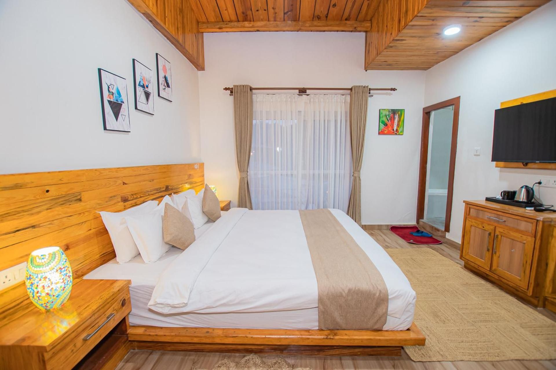 Deluxe Double or Twin Room