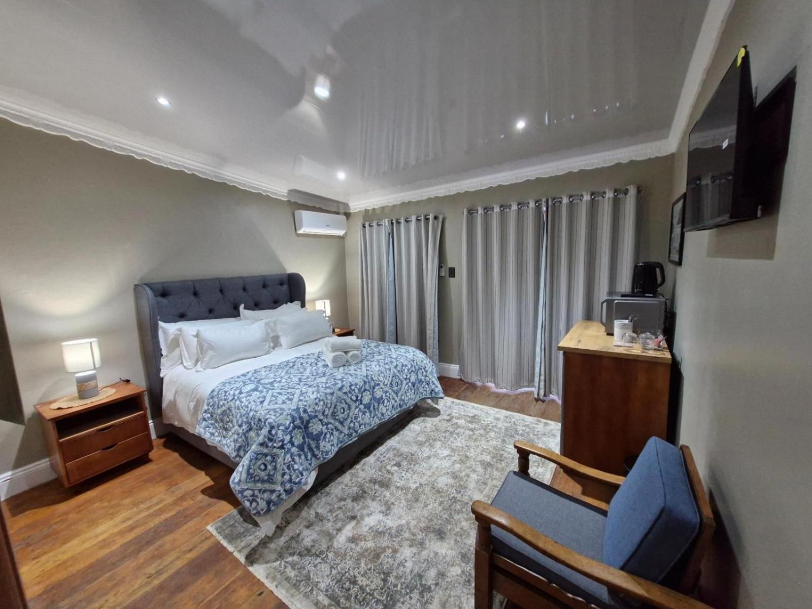 Comfort Queen Room