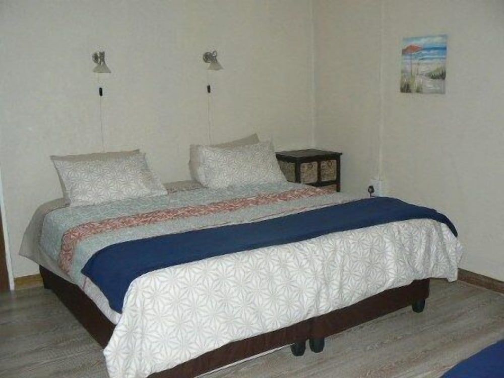 Comfort Room, 2 Bedrooms