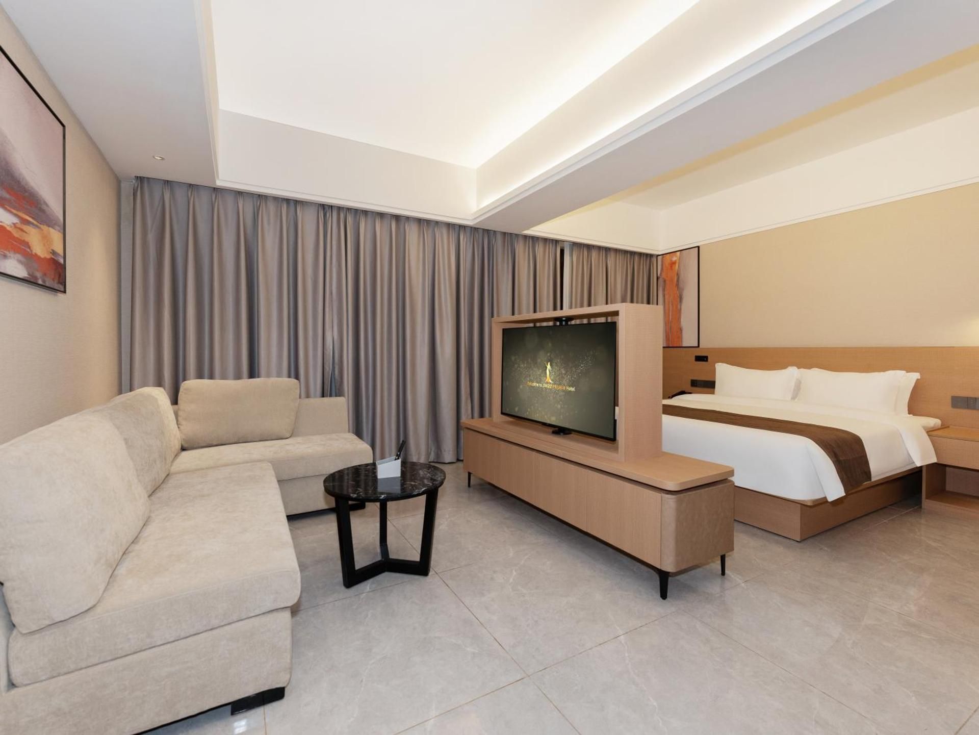 Deluxe Studio with Balcony