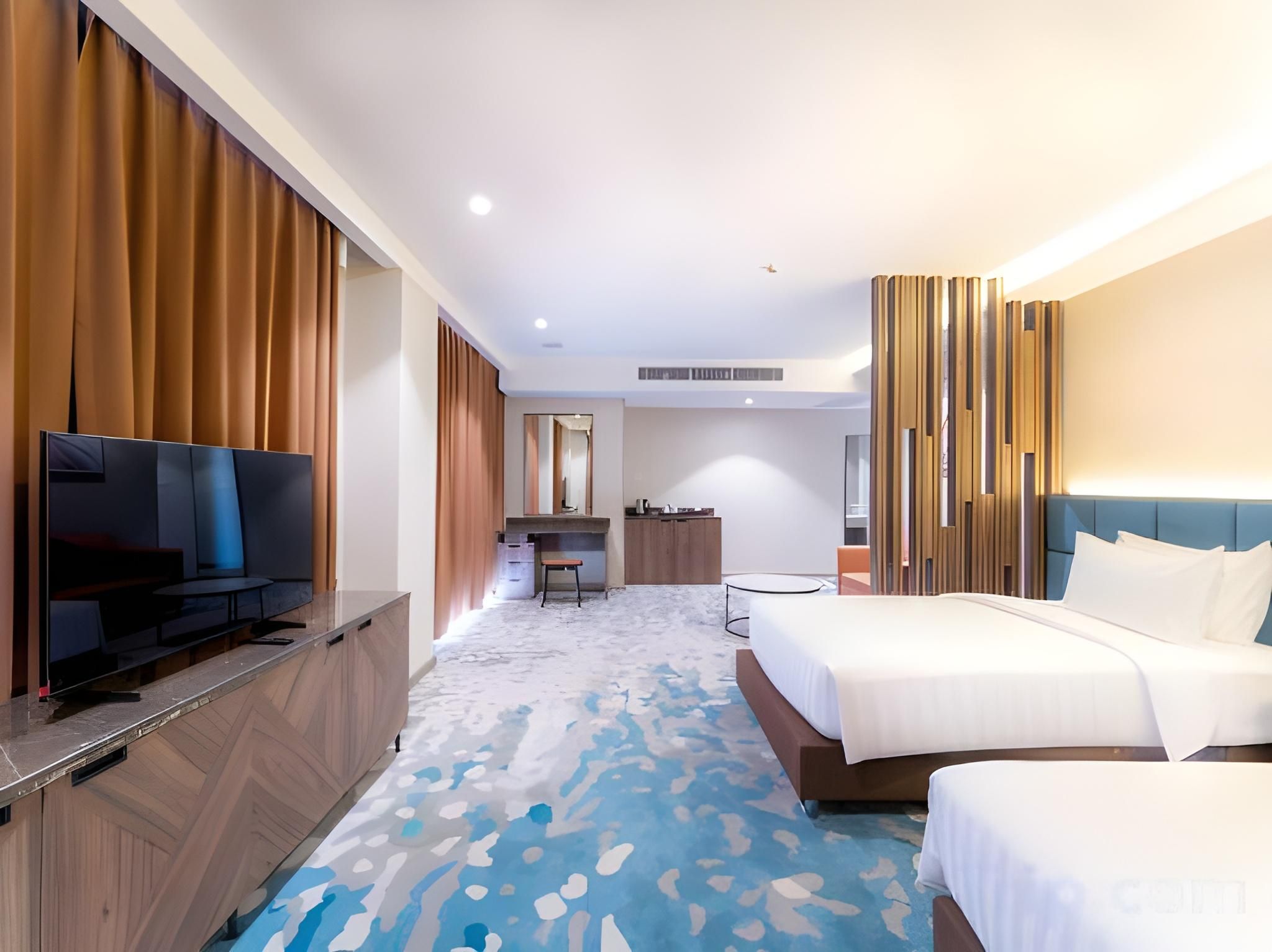 Executive Suite Twin