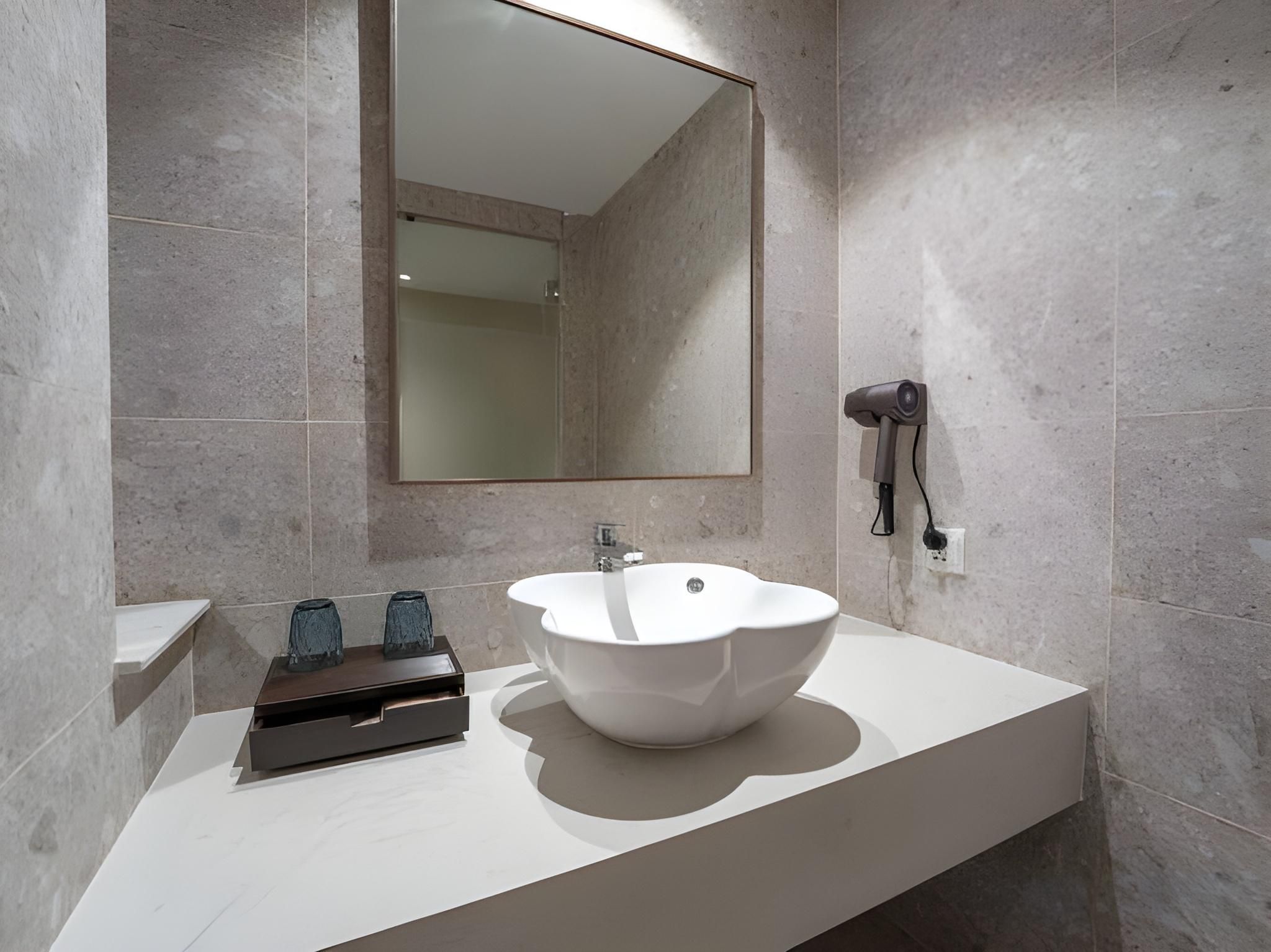 Executive Suite Twin