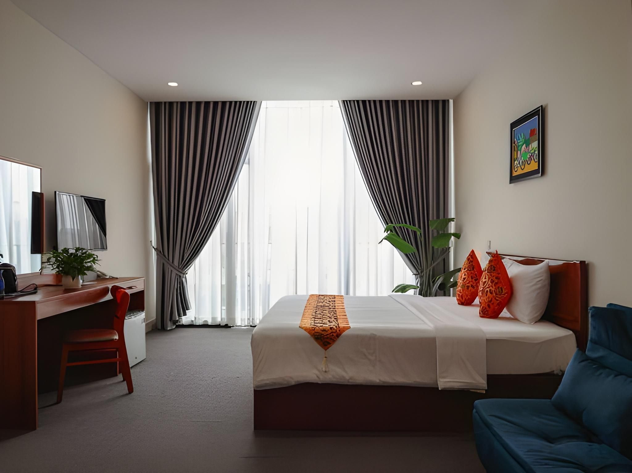 Suite, Balcony