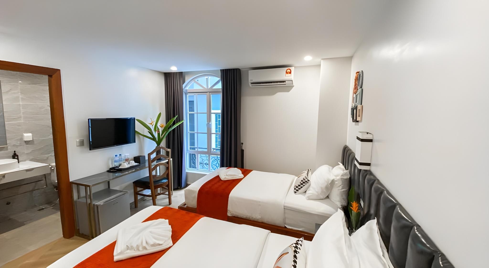 Deluxe Twin Room