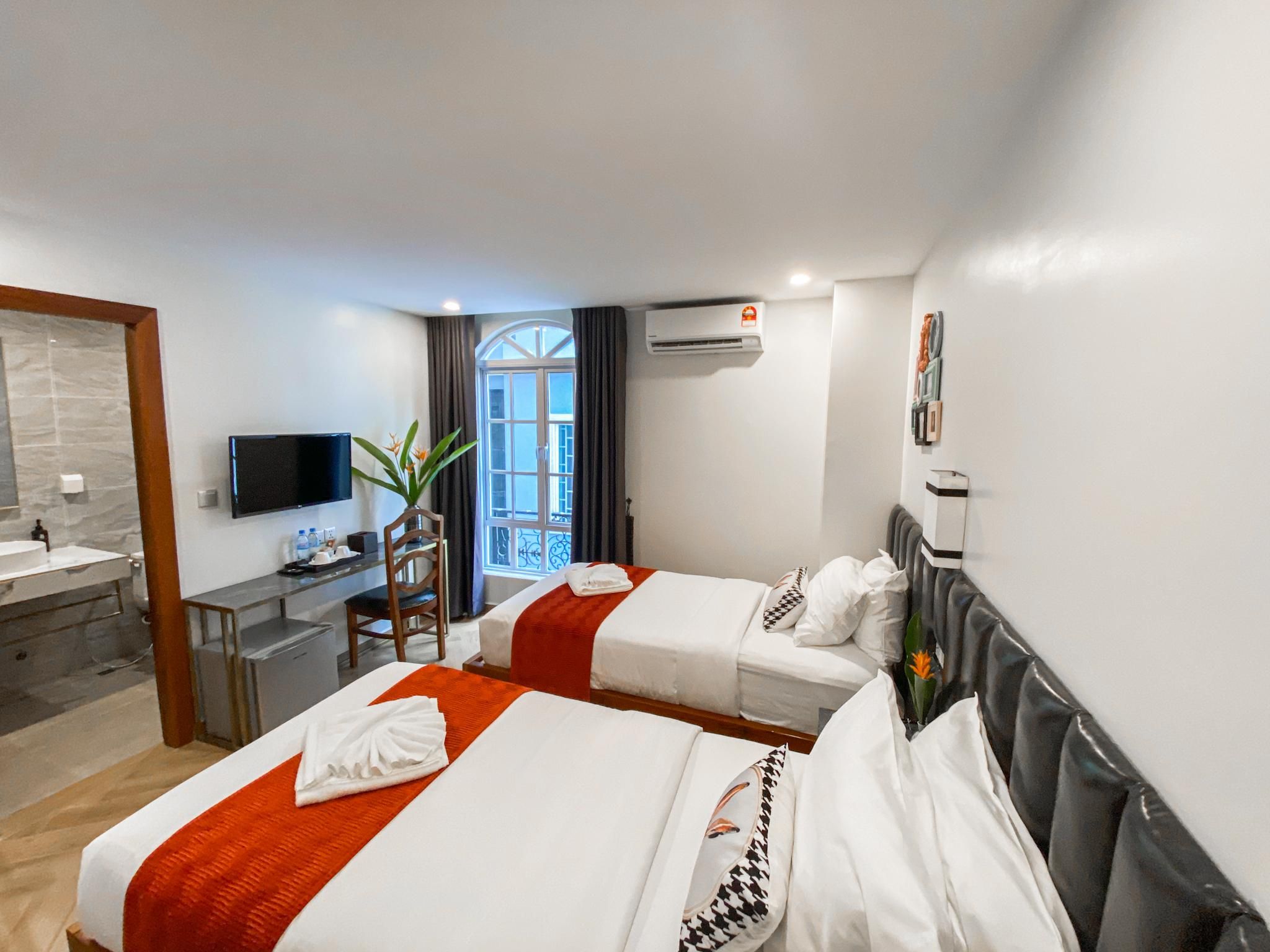 Standard Twin Room