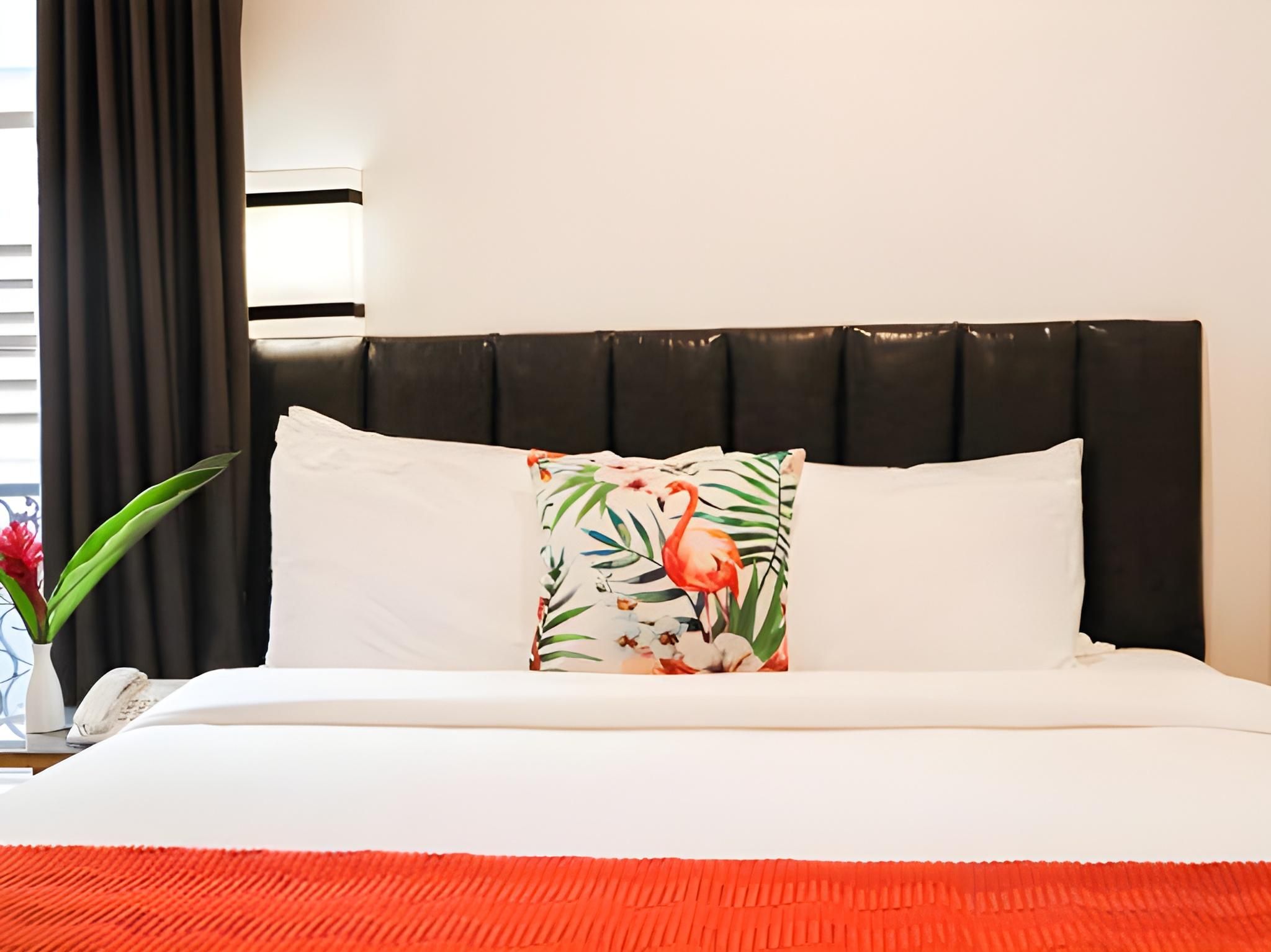 Deluxe Queen Room