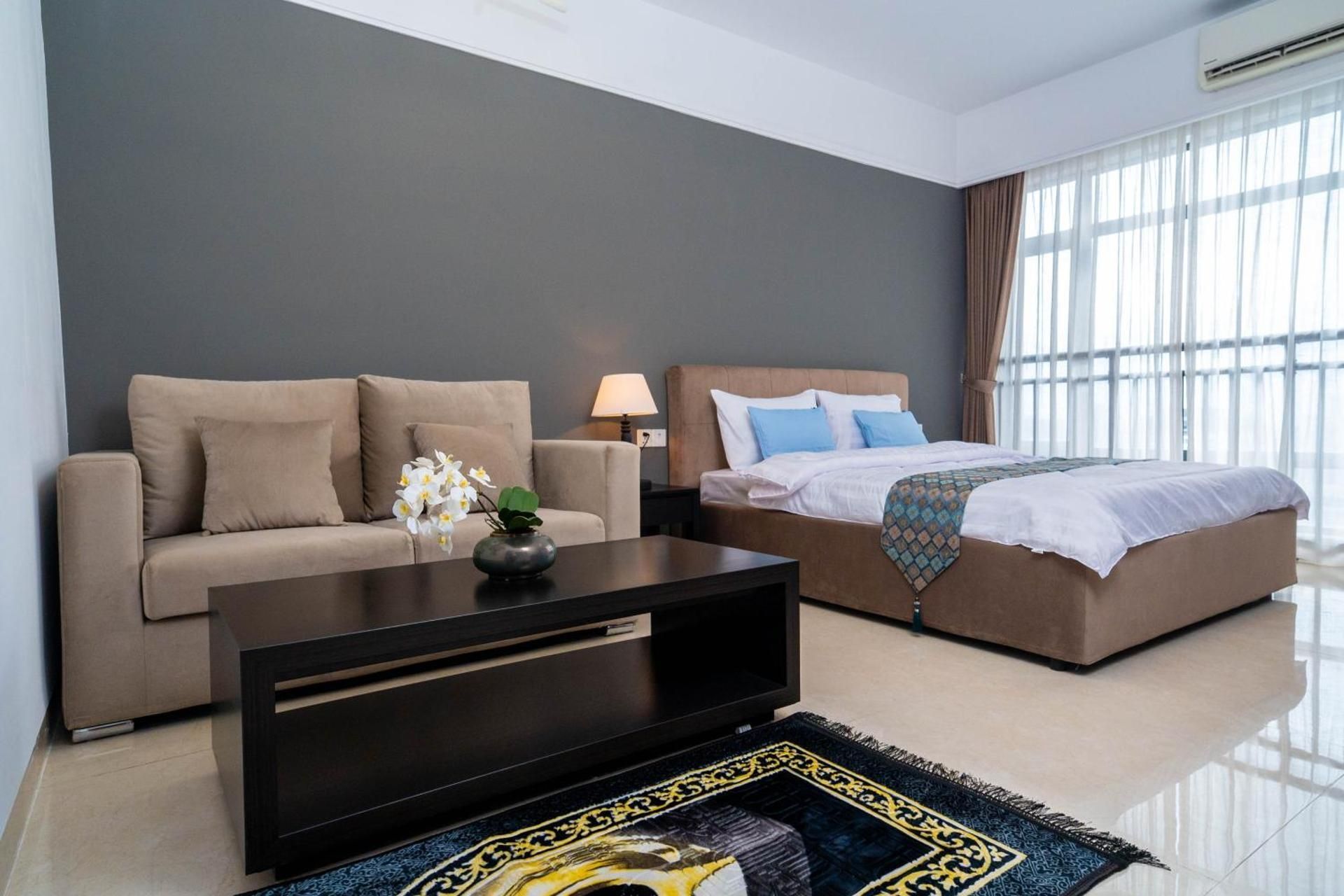 One-Bedroom Apartment