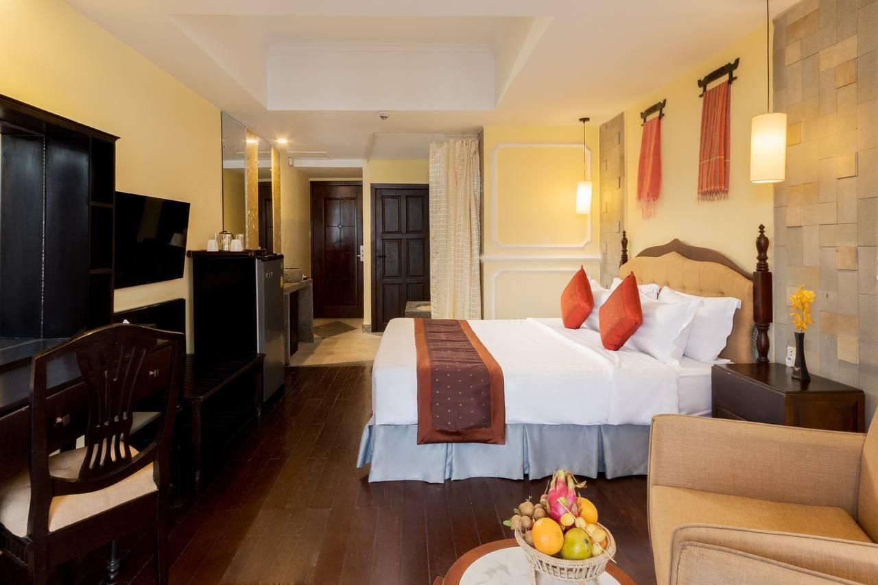 Deluxe King with Balcony